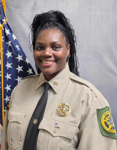 Click to view profile for Tridedria Burke